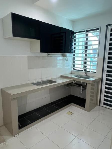 Rumah Teres 2-Tingkat untuk Dijual di Seremban (Negeri Sembilan) - Aniq Azmi - Kitchen - PropertyGuru.com.my