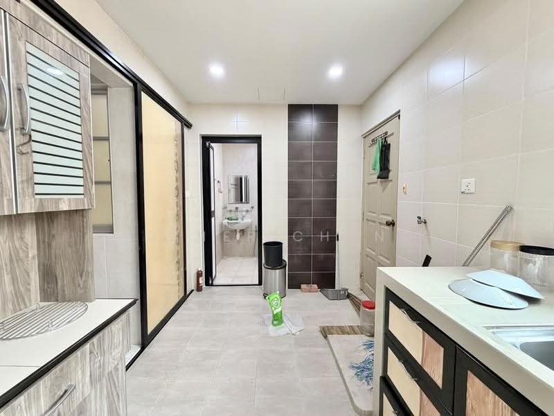 2-storey Terraced House for Sale in Bukit Indah (Iskandar Puteri (Nusajaya)) - Esther Chong - Kitchen - PropertyGuru.com.my