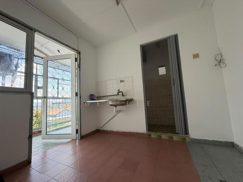 Flat for Rent at Perumahan Awam Seri Langkawi 1 - GEE Lee - Kitchen - PropertyGuru.com.my