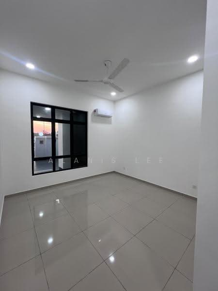 Semi-Detached House for Rent in Bandar Putra Kulai (Kulai) - Alanis Lee - Interior - PropertyGuru.com.my