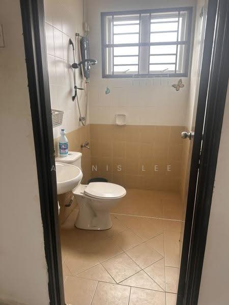 Rumah Teres 2-Tingkat untuk Disewa di Taman Seri Austin (Tebrau) - Alanis Lee - Bathroom - PropertyGuru.com.my
