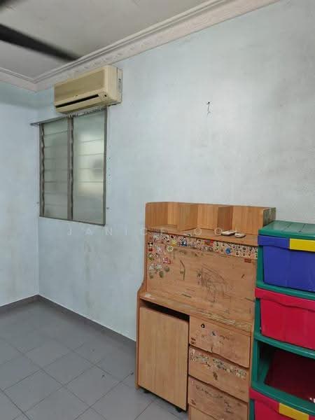 Flat for Rent at Taman Bendera - Janice Ooi - Study - PropertyGuru.com.my