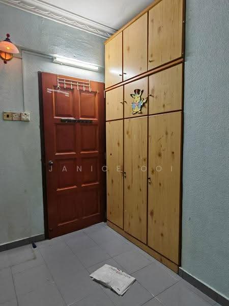 Flat for Rent at Taman Bendera - Janice Ooi - Entrance - PropertyGuru.com.my
