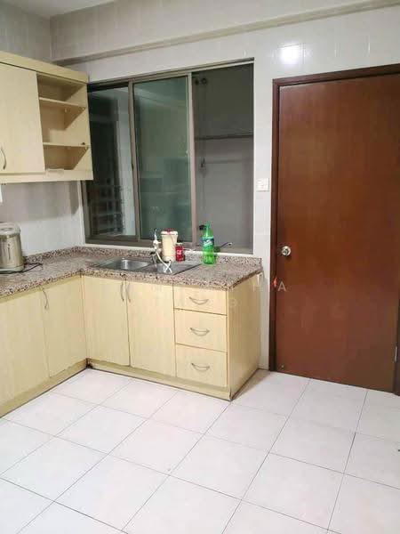 Pangsapuri untuk Disewa di Molek Pine 1 - Samantha Tang - Kitchen - PropertyGuru.com.my