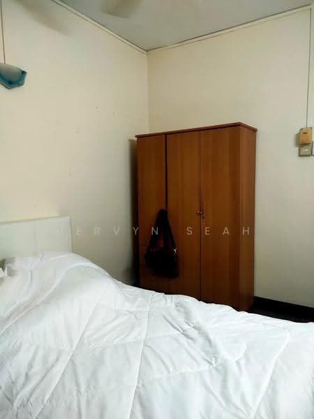 Apartment for Sale at Taman Sri Bunga - Mervyn Seah - Bedroom - PropertyGuru.com.my