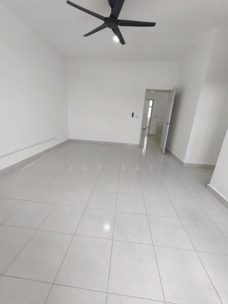 Rumah Teres untuk Dijual di Taman Bestari Perdana (Pasir Gudang) - Jas Tay - Living Room - PropertyGuru.com.my