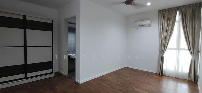 Kediaman Servis untuk Dijual di Residensi Ledang - Tracey Eng - 3rd Bedroom - PropertyGuru.com.my