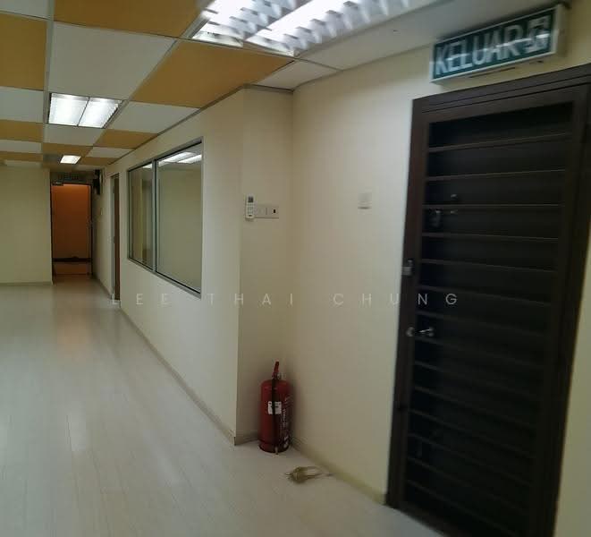 Office for Rent in Bandar Puteri Puchong (Puchong) - Lee Thai Chung - Corridor - PropertyGuru.com.my