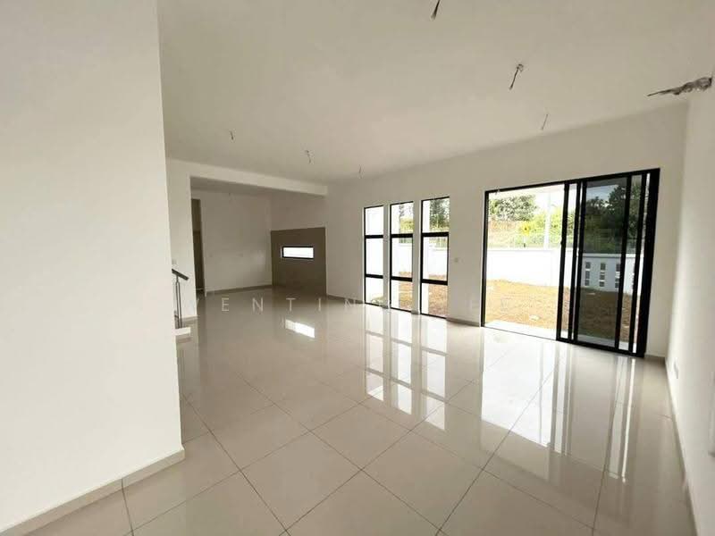 2-storey Terraced House for Sale in Johor Bahru (Johor) - Wenting Lee - Living Room - PropertyGuru.com.my