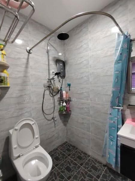 1-storey Terraced House for Sale in Taman Universiti (Skudai) - Wenting Lee - Bathroom - PropertyGuru.com.my