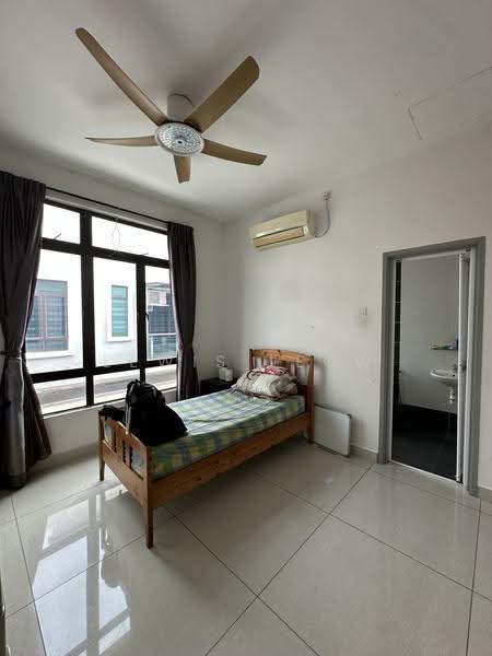 Cluster House for Sale in Taman Nusa Bestari (Iskandar Puteri (Nusajaya)) - Lewis Leow - Bedroom - PropertyGuru.com.my