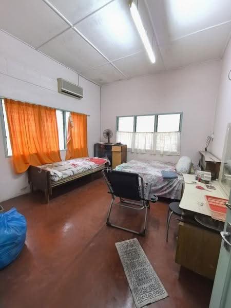 Semi-Detached House for Sale in Taman Maxwell (Ipoh) - Joseph Wong - Bedroom - PropertyGuru.com.my