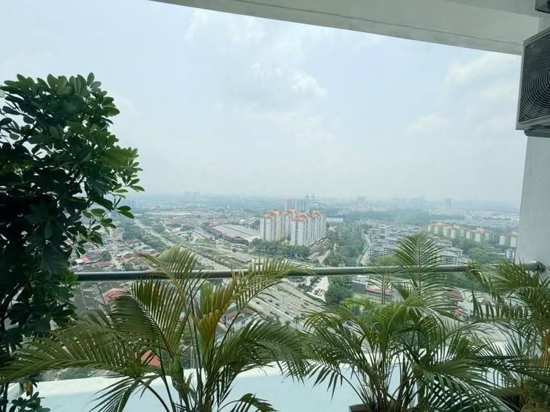 Kediaman Servis untuk Dijual di The Platino Serviced Apartment - Wenting Lee - View - PropertyGuru.com.my