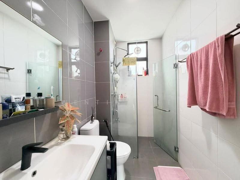 Kediaman Servis untuk Dijual di The Platino Serviced Apartment - Wenting Lee - Bathroom - PropertyGuru.com.my