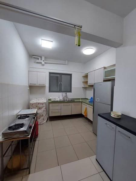 Service Residence for Sale at D'Alamanda - David Lao - Kitchen - PropertyGuru.com.my
