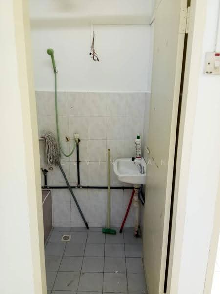 Apartment for Sale at Nibong Indah - Kelvin Tan - Bathroom - PropertyGuru.com.my