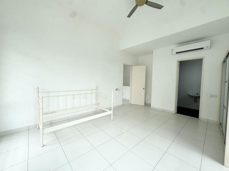 Rumah Kluster untuk Dijual di Setia Tropika (Johor Bahru) - Amber Ma - Bedroom - PropertyGuru.com.my