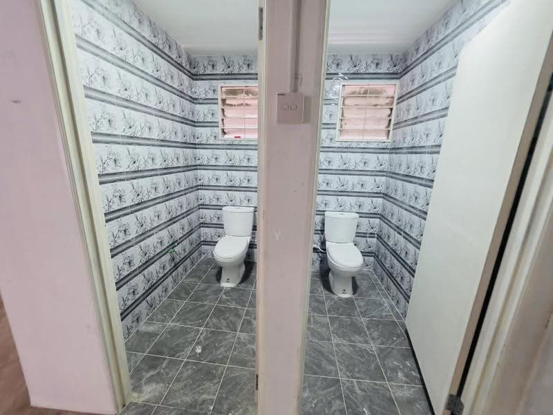 Kedai / Pejabat untuk Disewa di Taman Bagan Jaya (Butterworth) - Jeffrey Yeoh - Bathroom - PropertyGuru.com.my
