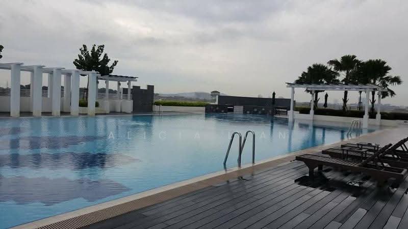 Kediaman Servis untuk Disewa di Molek Pulai - Alicia Lian - Pool - PropertyGuru.com.my