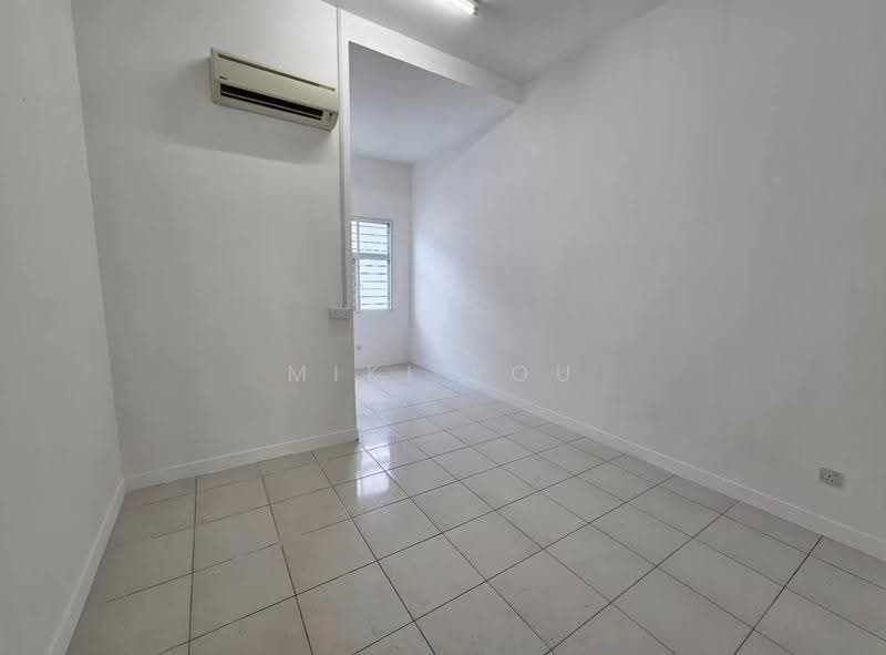 2-storey Terraced House for Sale in Bandar Saujana Putra (Tanjong Duabelas) - Miki You - PropertyGuru.com.my