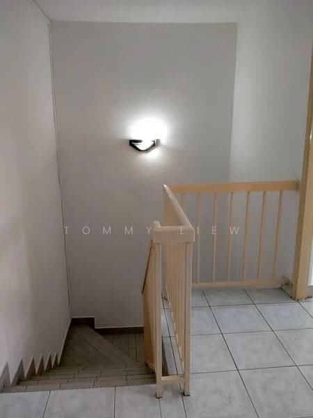 2-storey Terraced House for Sale in Taman Sungai Besi Indah (Seri Kembangan) - Tommy Liew - Corridor - PropertyGuru.com.my