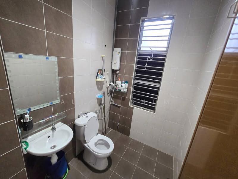 2-storey Terraced House for Sale in Taman Bestari Indah (Ulu Tiram) - Alicia Shum - PropertyGuru.com.my