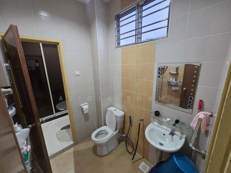 2-storey Terraced House for Sale in Taman Bestari Indah (Ulu Tiram) - Alicia Shum - PropertyGuru.com.my