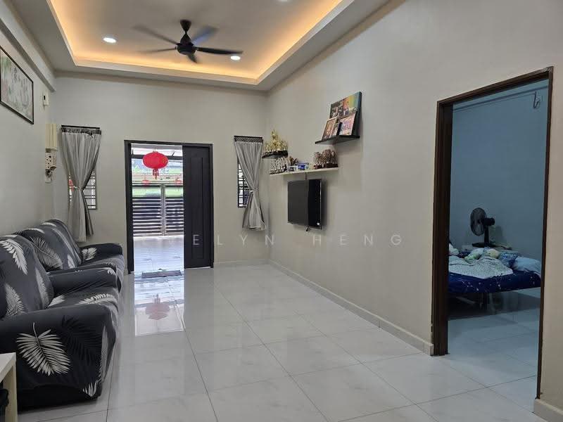1-storey Terraced House for Sale in Masai (Johor) - Evelyn Heng - Living Room - PropertyGuru.com.my