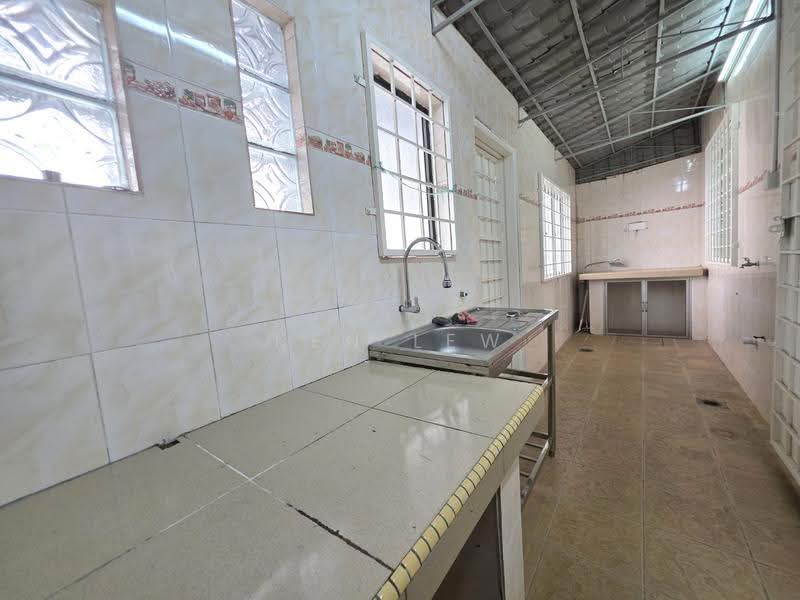 Rumah Teres 2-Tingkat untuk Disewa di Taman Segar Perdana (Cheras) - Ken Lew - Kitchen - PropertyGuru.com.my