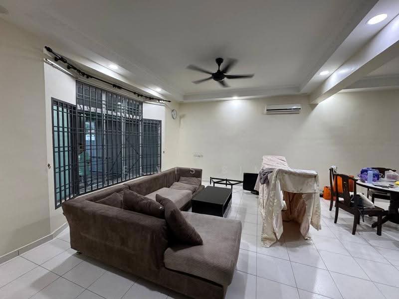 Rumah Teres 2-Tingkat untuk Disewa di Johor Bahru (Johor) - Elvis Sim - Living Room - PropertyGuru.com.my