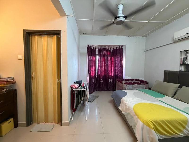 2-storey Terraced House for Sale in Saujana Impian (Kajang) - Mahirah . - Bedroom - PropertyGuru.com.my