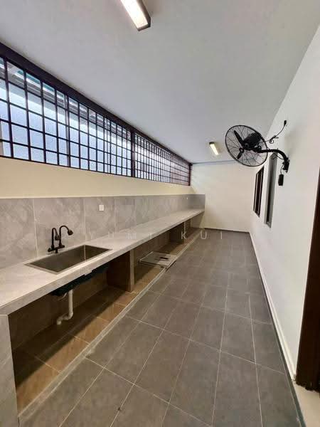 Semi-Detached House for Rent in Taman Sri Tebrau (Johor Bahru) - Yumi Kui - Kitchen - PropertyGuru.com.my