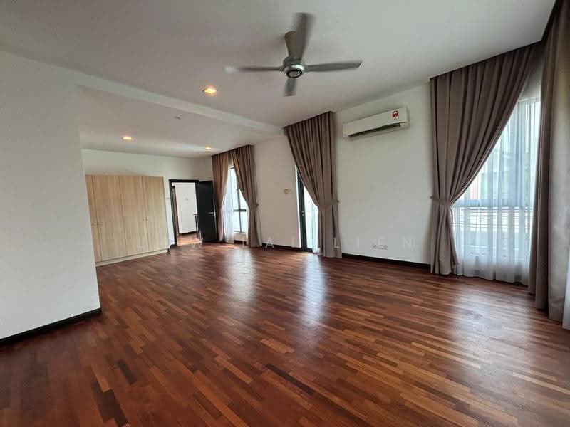 Semi-Detached House for Sale in Leisure Farm (Gelang Patah) - Low Lai Lien - Living Room - PropertyGuru.com.my