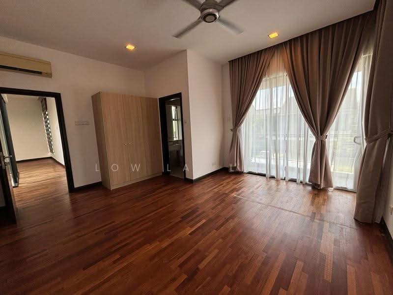 Semi-Detached House for Sale in Leisure Farm (Gelang Patah) - Low Lai Lien - Bedroom - PropertyGuru.com.my