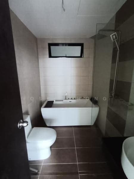 Service Residence for Sale at Molek Regency - Yosef Chong - Bathroom - PropertyGuru.com.my