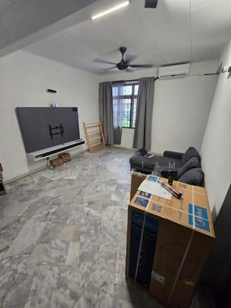 Apartment for Rent at Subang Perdana Goodyear Court 9 - Vivian Tam Mok Lan - Living Room - PropertyGuru.com.my