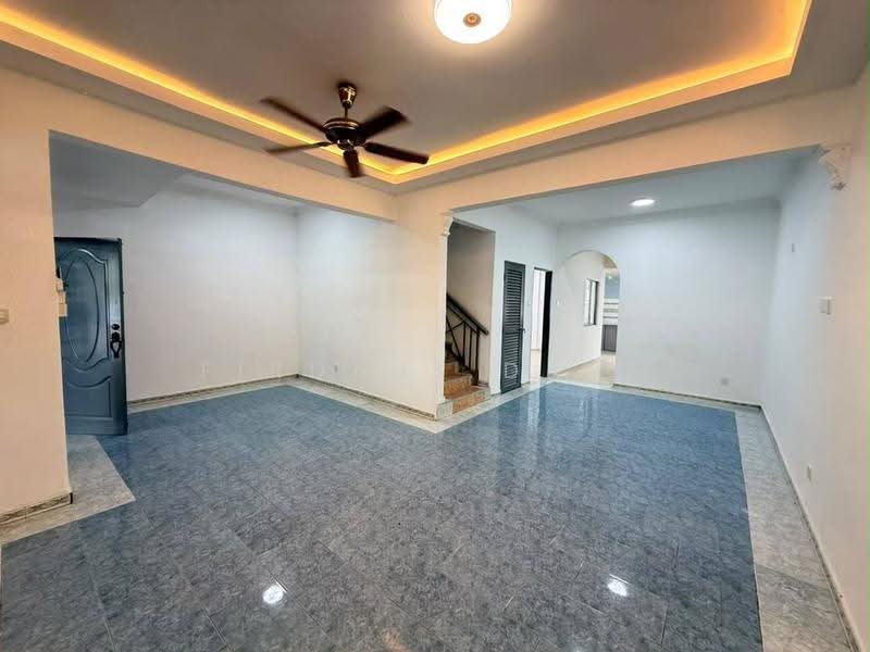 Rumah Teres 2-Tingkat untuk Dijual di Pasir Gudang (Johor) - Firdaus Dauz - Living Room - PropertyGuru.com.my