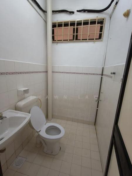Semi-Detached House for Sale in Taman Megah Ria (Masai) - Shawn Law - Bathroom - PropertyGuru.com.my