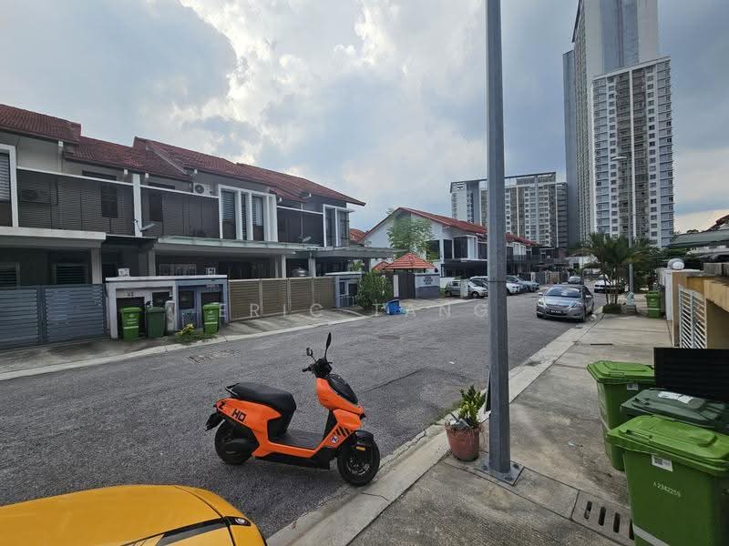 Rumah Teres 2-Tingkat untuk Dijual di Alam Damai (Cheras) - Eric Tang - PropertyGuru.com.my