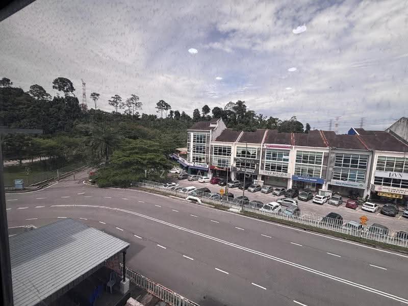 Kedai / Pejabat untuk Dijual di Seri Kembangan (Selangor) - Izza Is - PropertyGuru.com.my