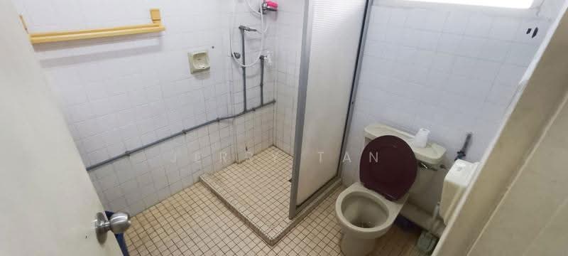 Pangsapuri untuk Disewa di Taman Kilangin - Jerry Tan - Bathroom - PropertyGuru.com.my