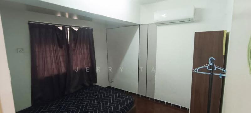 Pangsapuri untuk Disewa di Taman Kilangin - Jerry Tan - Bedroom - PropertyGuru.com.my