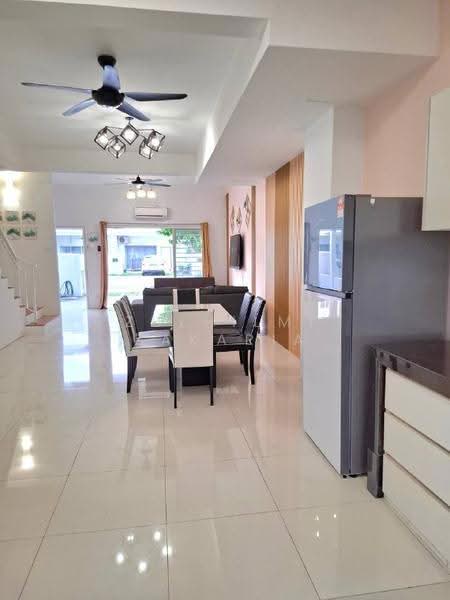 Rumah Teres 2-Tingkat untuk Disewa di Cybersouth (Dengkil) - Zulhilmi Zakaria - Living Room - PropertyGuru.com.my