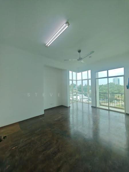 Pangsapuri untuk Disewa di Bukit Chagar (Pine View) - Steve Seah - Living Room - PropertyGuru.com.my
