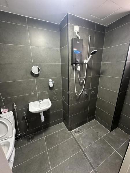 Kediaman Servis untuk Dijual di Midas @ Seri Alam - Kian Seng Goh - Bathroom - PropertyGuru.com.my