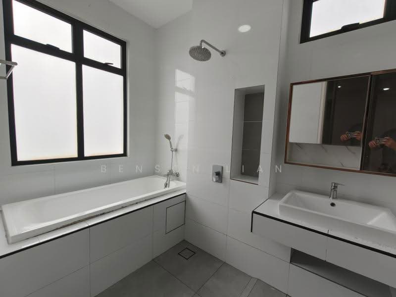 Bungalow House for Rent in Kuala Selangor (Selangor) - Benson Lian - Bathroom - PropertyGuru.com.my