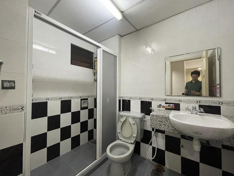 Kondominium untuk Disewa di Astana Putra - Mike Yan - Bathroom - PropertyGuru.com.my