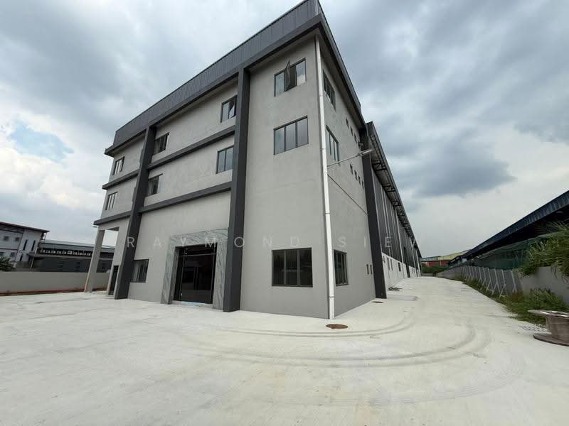 Detached Factory for Rent in Subang (Selangor) - Raymond Siew - Exterior - PropertyGuru.com.my