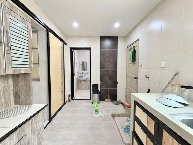 2-storey Terraced House for Sale in Bukit Indah 2 (Iskandar Puteri (Nusajaya)) - Yik Tat - Kitchen - PropertyGuru.com.my