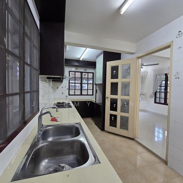 3-storey Terraced House for Sale in Cheras (Kuala Lumpur) - Jeremy Yong - Kitchen - PropertyGuru.com.my